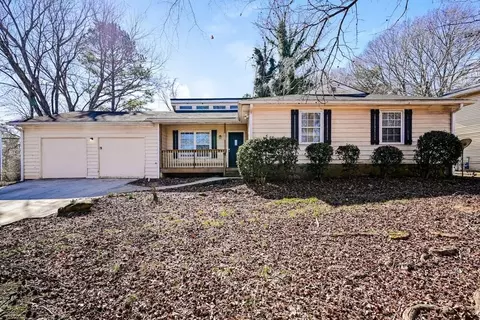 3835 Charlotte Dr, Rex, GA 30273