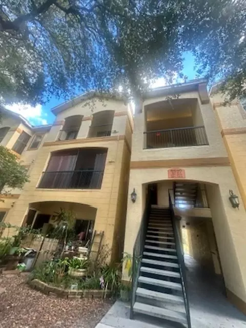 5616 Pinnacle Heights Cir #302, Tampa, FL 33624