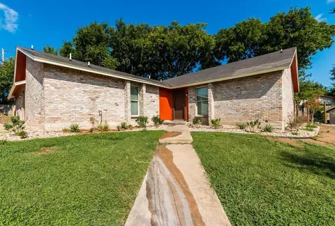 1900 Valley Hill Cir, Austin, TX 78741