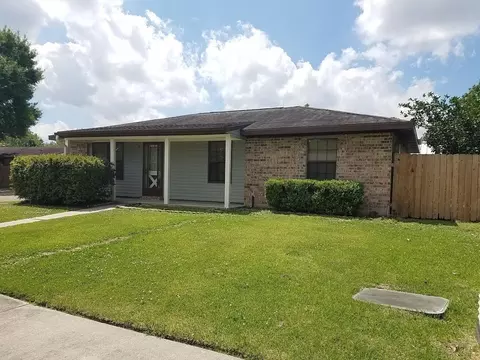 101 Thompson Loop, Lafayette, LA 70506