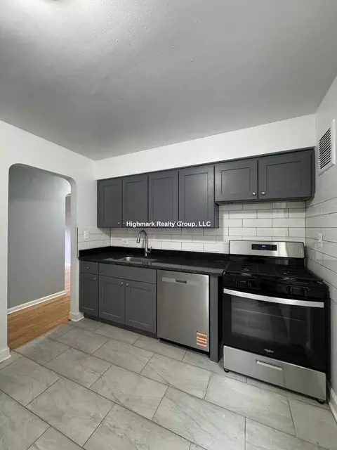 2752 W North Shore Ave #1WW, Chicago, IL 60645