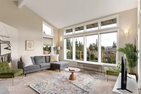 16901 SE 25th St #1324812P, Bellevue, WA 98008