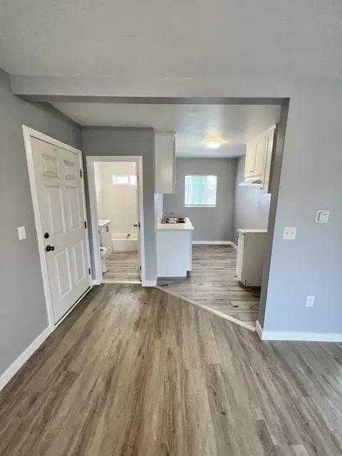1570 Elm Ave #A, Long Beach, CA 90813