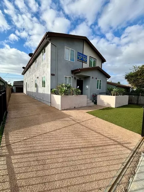 216 E 97th St, Los Angeles, CA 90003