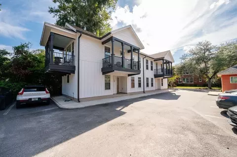 711 NW 10th St, Gainesville, FL 32601