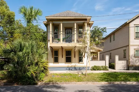 721 NW 10th St, Gainesville, FL 32601