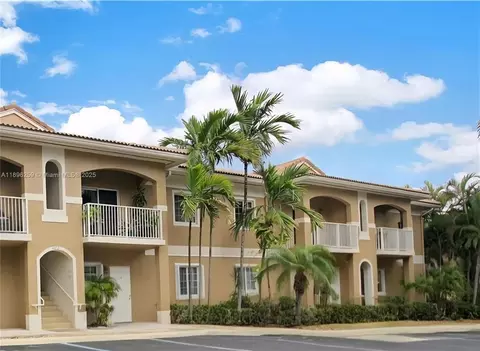 4802 Washington St #12, Hollywood, FL 33021