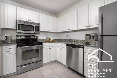 750 N Rush St #1807, Chicago, IL 60611