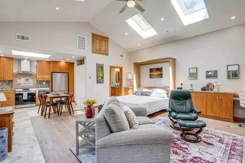 2822 Van Buren St #1304974P, Alameda, CA 94501