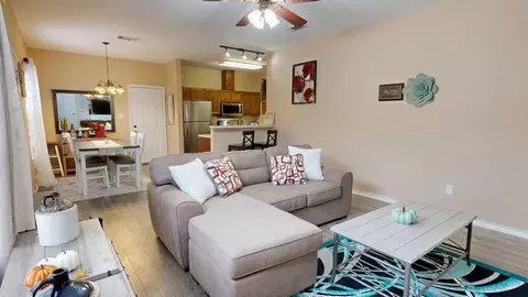 602 Townplace Dr #1328092P, College Station, TX 77840