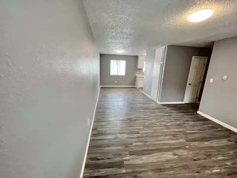 1155 E 10th St #D, Long Beach, CA 90813