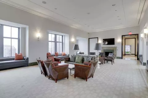 550 14th St S #1022425P, Arlington, VA 22202
