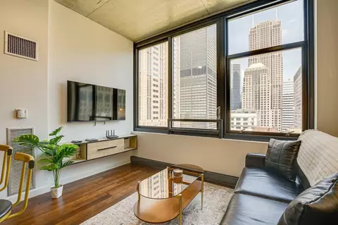 235 W Van Buren St #1306527P, Chicago, IL 60607