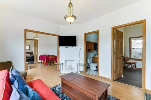 927 Flournoy St #1306514P, Oak Park, IL 60304