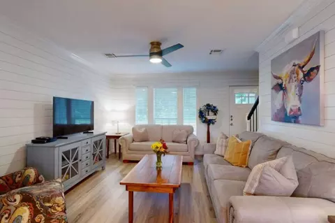 512 Camp Ct #1328090P, College Station, TX 77840