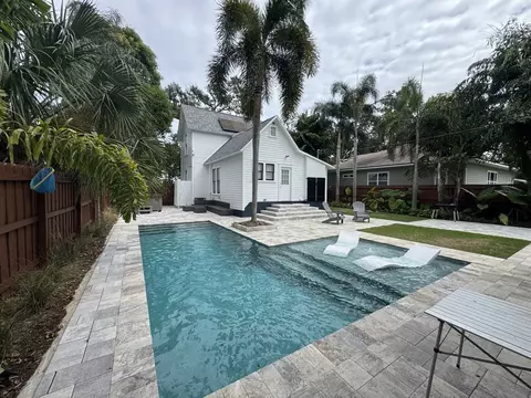734 Grove St N #NA, Saint Petersburg, FL 33701