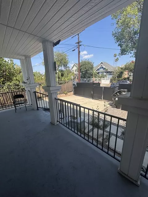 2515 S Catalina St #1, Los Angeles, CA 90007