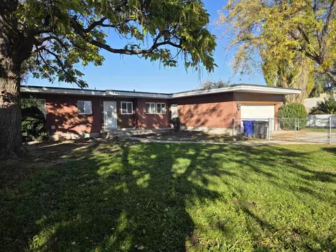 7222 SW West #A, Jordan, UT 84084
