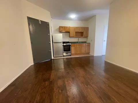 629 Glenmore Ave #2F, Brooklyn, NY 11207