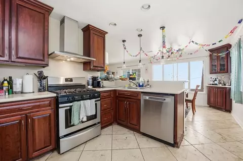 6250 Dorothy Dr, San Diego, CA 92115