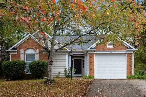 12102 Kempshott Ct, Charlotte, NC 28273