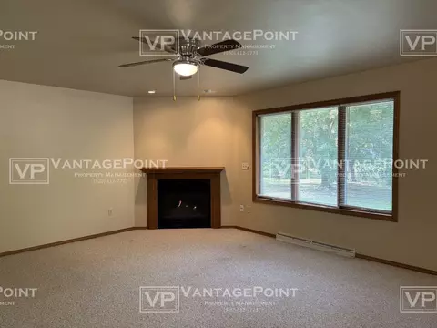 2121 N Cloudview Dr, Appleton, WI 54914 photo 4