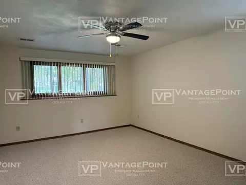 2121 N Cloudview Dr, Appleton, WI 54914 photo 8