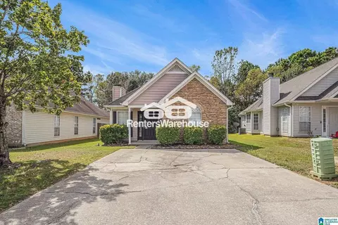 139 Flagstone Ln, Calera, AL 35040