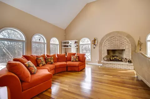 30 W777 Shoe Factory Rd #1306474P, Elgin, IL 60120