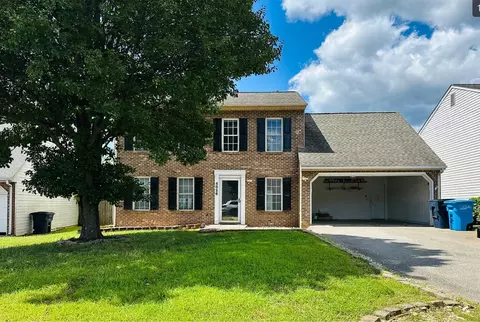 4826 Golfview Dr NE, Roanoke, VA 24019