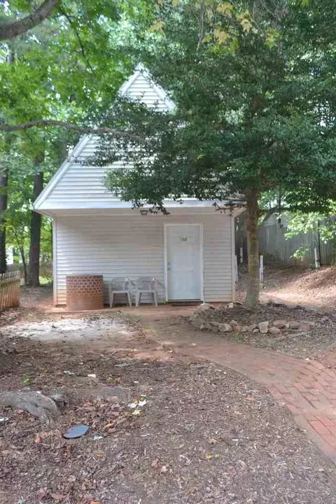 102 Franklin Dr, Central, SC 29630