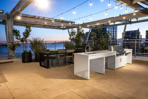 303 Battery St, Seattle, WA 98121