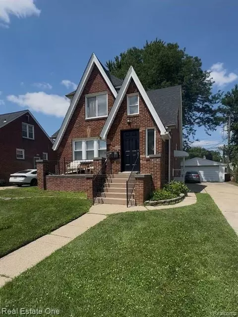 122 W Houstonia Ave #B, Royal Oak, MI 48073