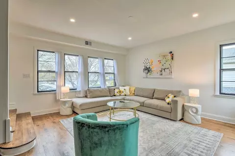 1129 Augusta St #1305572P, Oak Park, IL 60302