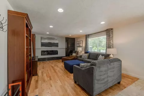 9164 S Copper Creek Cir #1249865P, Sandy, UT 84093