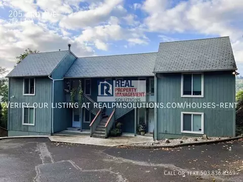 205 3rd Ave, Oregon City, OR 97045