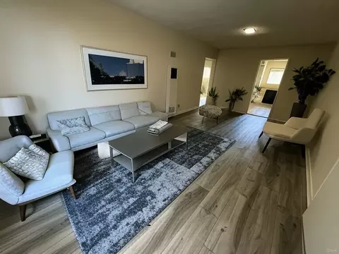460 W Doran St #302, Glendale, CA 91203