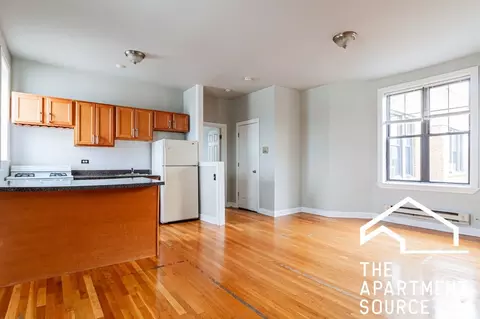 723 W Barry Ave #B1, Chicago, IL 60657