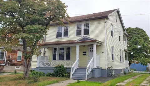 105 Manhattan Ave, Bridgeport, CT 06606