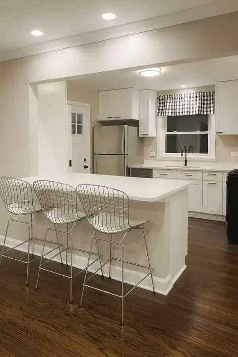 9127 Central Ave, Oak Lawn, IL 60453