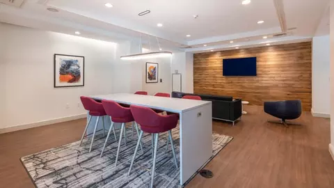 70 Hope Ave, Waltham, MA 02453 photo 9
