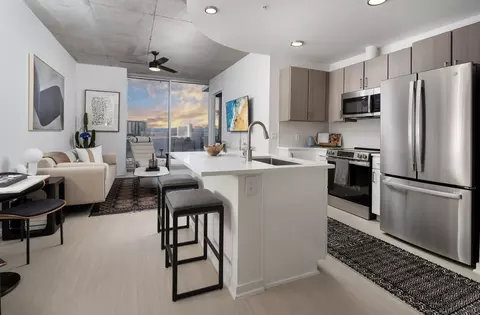 90 Rainey St, Austin, TX 78701