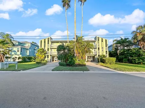 2505 Bay Blvd #1, Indian Rocks Beach, FL 33785