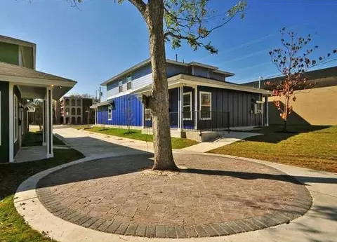 706 W North Loop Blvd, Austin, TX 78751