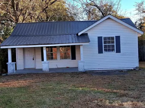 712 Mountain St NW, Jacksonville, AL 36265