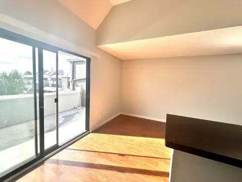 3 Embarcadero W #336, Oakland, CA 94607