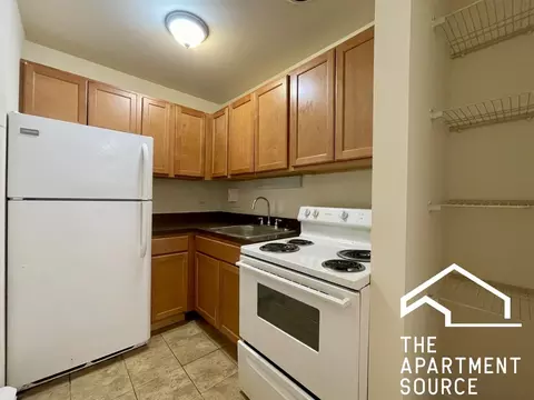 6006 N Kenmore Ave #401, Chicago, IL 60660