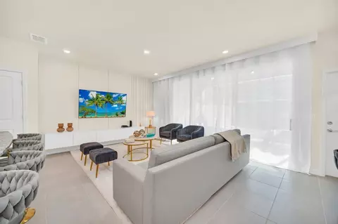 4042 Lana Ave #1332447P, Davenport, FL 33897