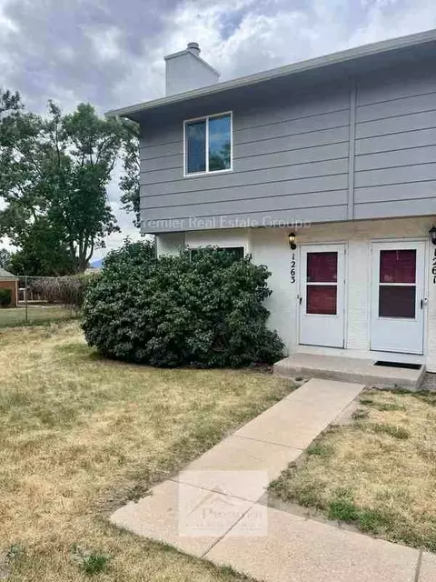 1263 Soaring Eagle Dr, Cimarron Hills, CO 80915