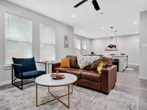 710 Perry Ave #1324866P, Waxahachie, TX 75165
